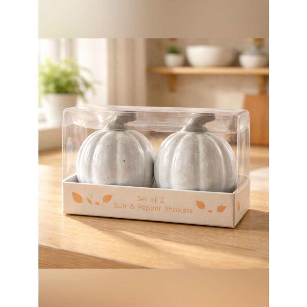 NIB 10 Strawberry Street Porcelain White Glazed Pumpkin Salt & Pepper Shakers